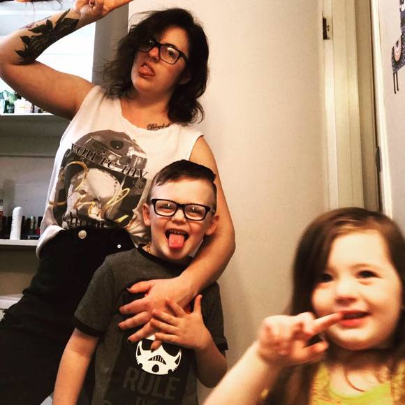 Meet your Posher, Nikki - Picture 1 of 1